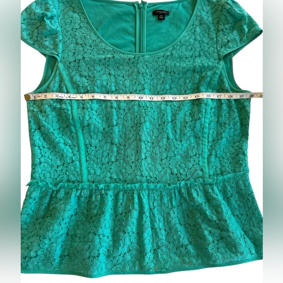 Ann Taylor Shirt Womens 12 Green Lace Blouse Turquoise Floral Peplum Cap Sleeve. - Picture 12 of 15